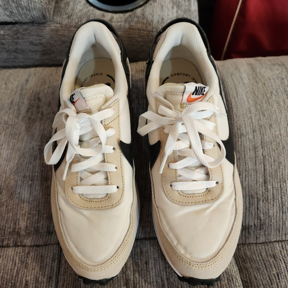 Women's Nike Waffle debut